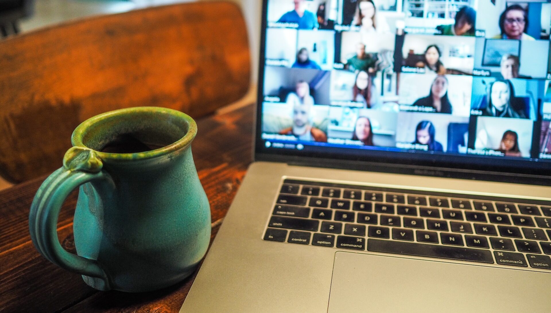 How to futureproof your business with anywhere, anytime employee engagement